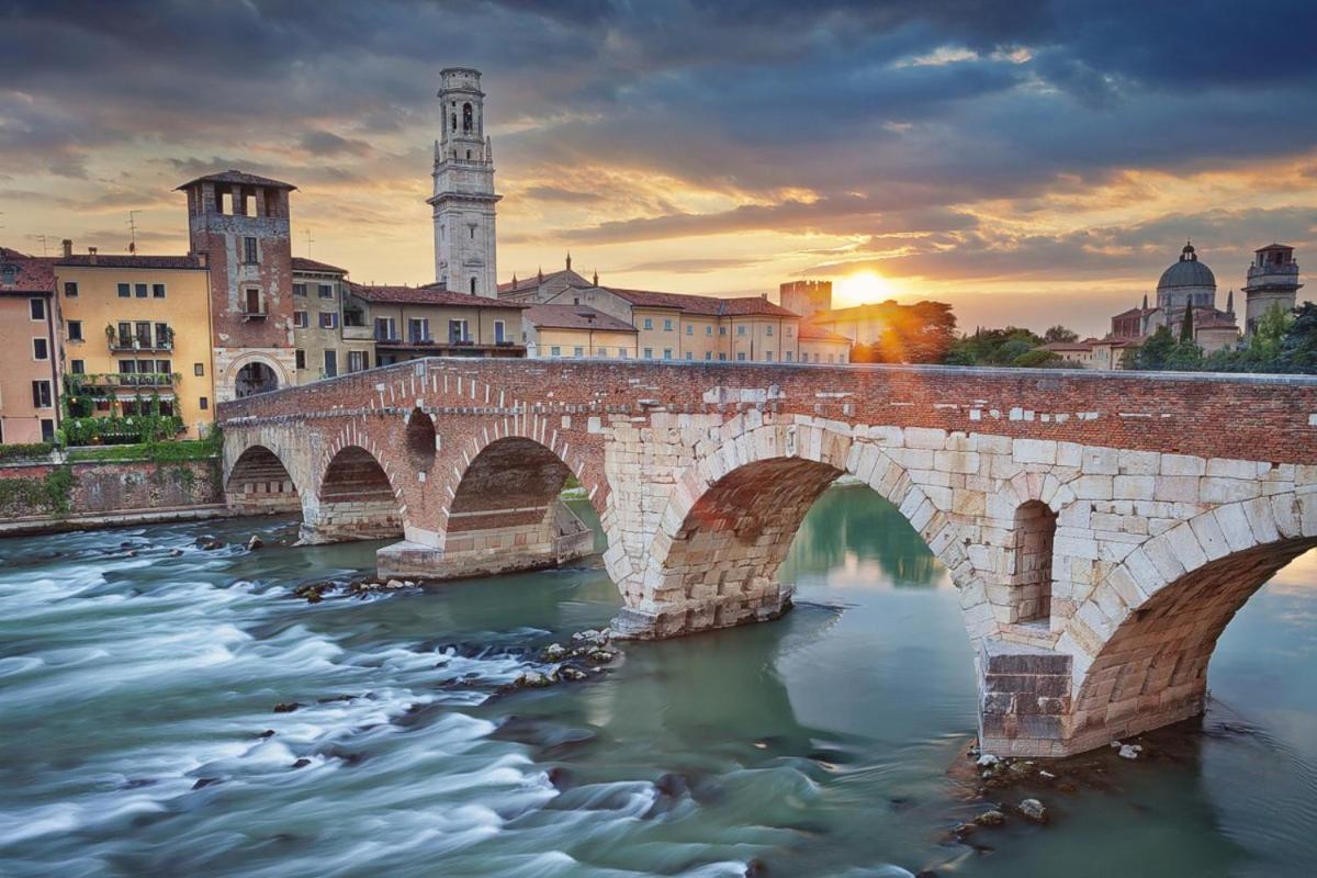 Arena - Verona Centro - Appartamento Elegante Εξωτερικό φωτογραφία