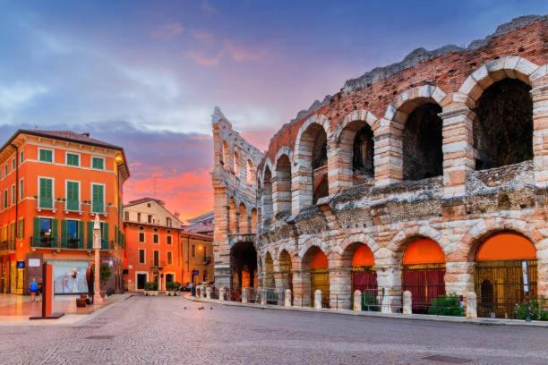 Arena - Verona Centro - Appartamento Elegante Εξωτερικό φωτογραφία